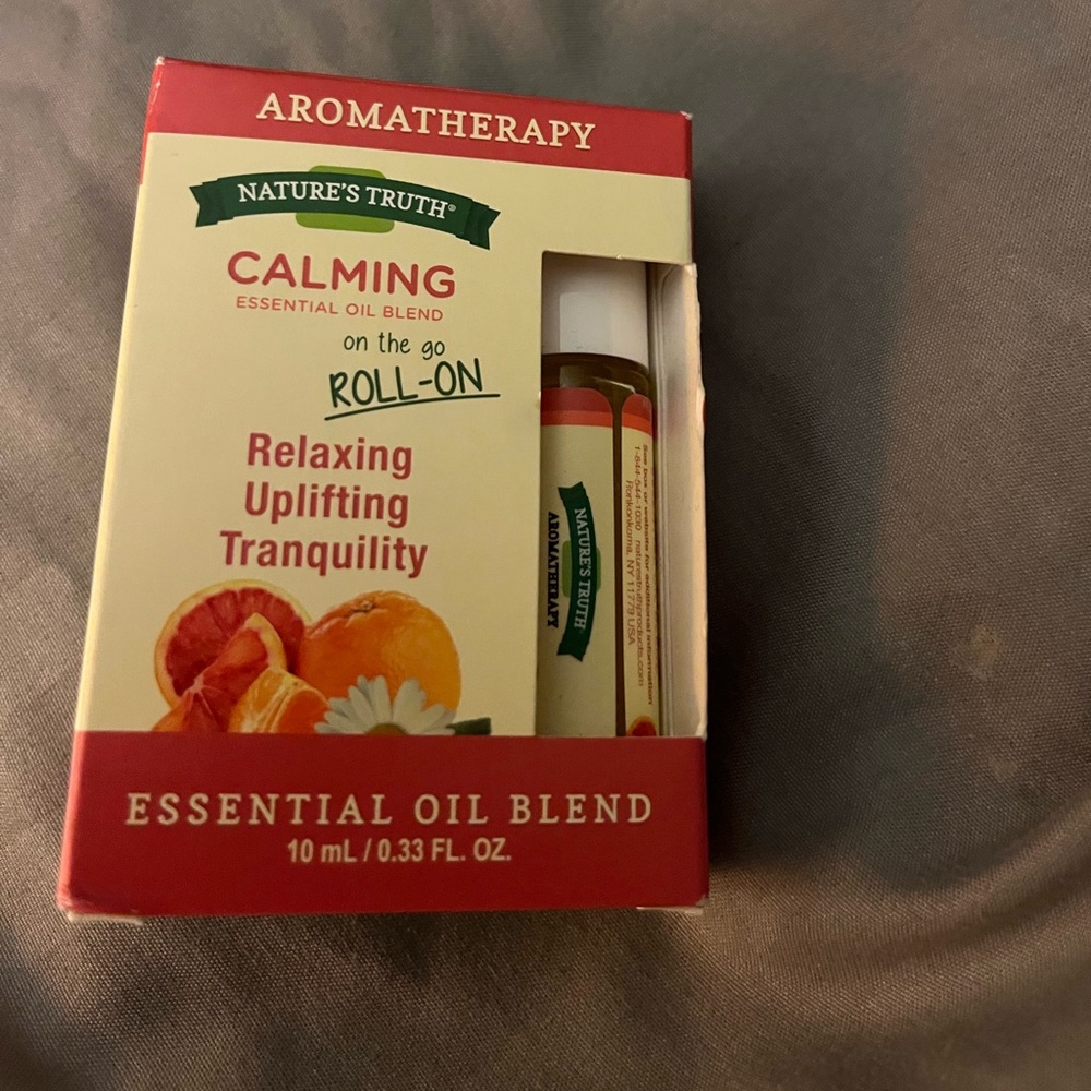 Natures Truth essential oil roll on NEW